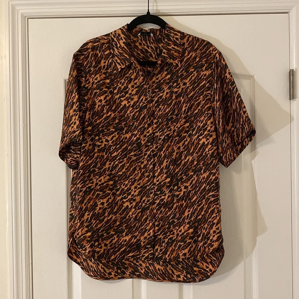 Sandro Paris | Evie Leopard Print Silk Short Sleeve Shirt | 2 (Medium) - Picture 8 of 12